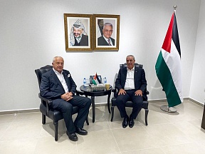 حول لقاء مع أمين سر اللجنة التنفيذية لمنظمة التحرير الفلسطينية وزير الشؤون المدنية حسين الشيخ